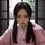 平面设计师小林的头像，年轻女性，创意工作室风格